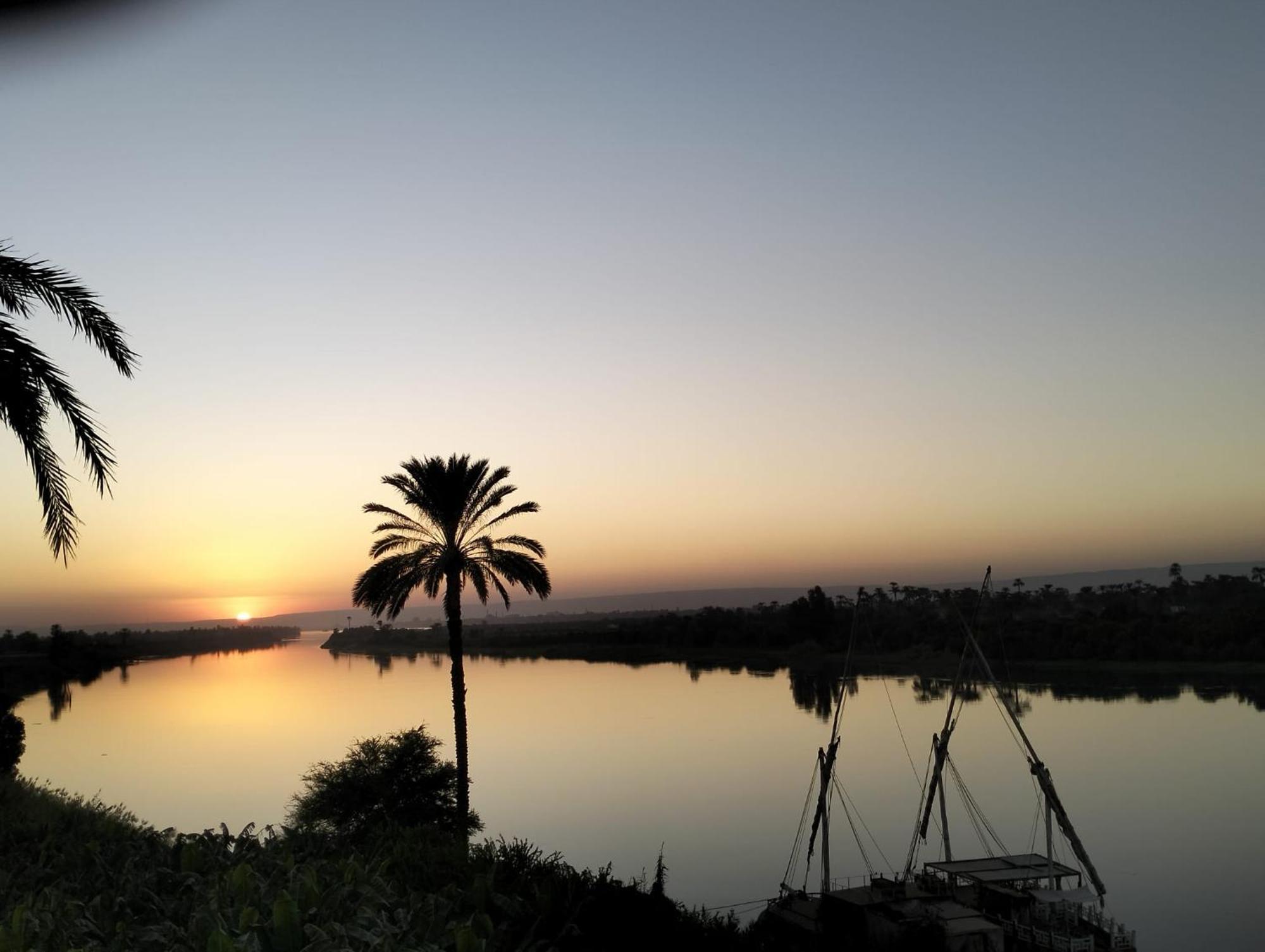 Eyaru Palace Nile View Luxor Bagian luar foto
